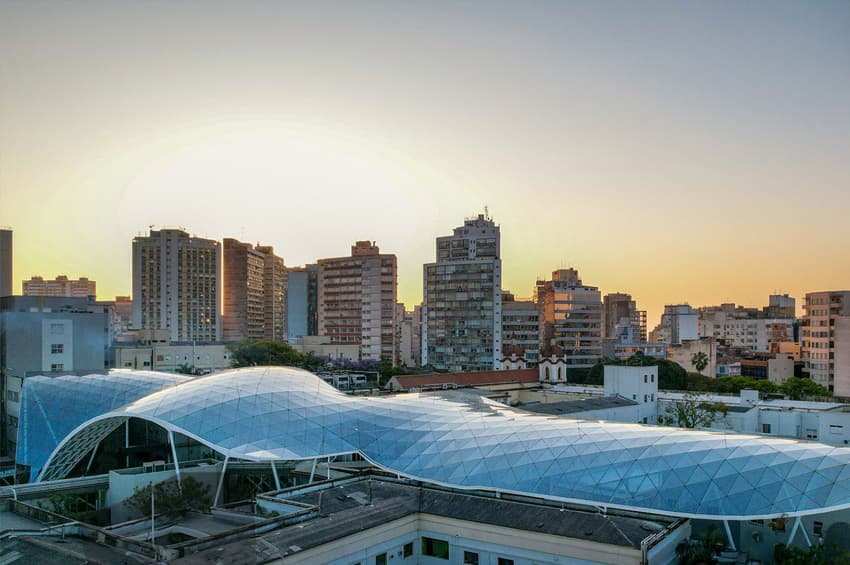 Long-span urban roof